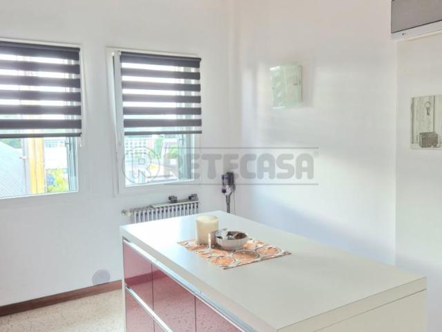corso Ss Felice e Fortunato 257 trilocale 80mq