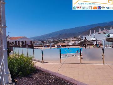 COSTA ADEJE: Torviscas – Piso 2 habitaciones con terraza, piscina. alquiler maximo 3 personas no mascotas no niños