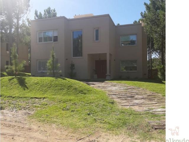 COSTA ESMERALDA RESIDENCIAL I 404 ALQUILER