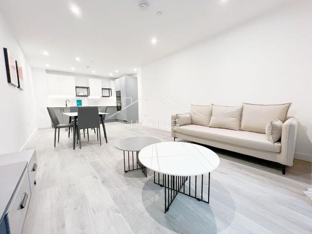 Coster Avenue, London N4, 2 bed flat to rent, £3,500 pcm | PrimeLocation