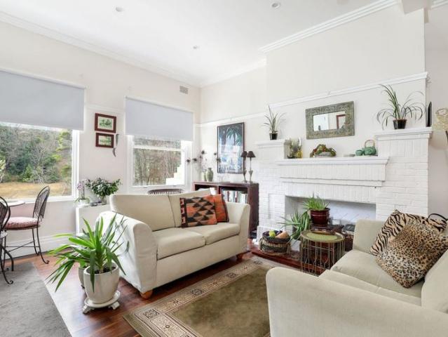Cosy One Bedroom Flat, Close To Town!