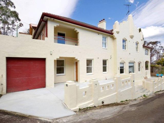 Cosy One Bedroom Flat, Close To Town!