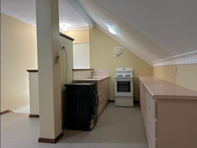 COSY ONE BEDROOM UNIT