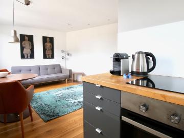 Cosy rooftop apartment with balcony in the heart of the Belgian Quarter