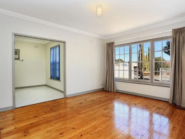 Cosy and Well Maintained Home in the Heart of Salisbury East!