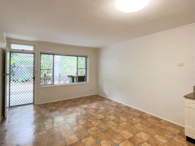 COSY AND CONVENIENT TWO BEDROOM UNIT