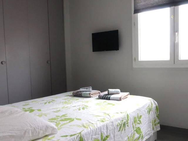 Cosy and fully equipped by the sea, Marseille Amsterdam Apartments for Rent