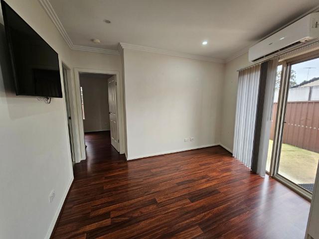Cosy and modern granny flat ready to move in