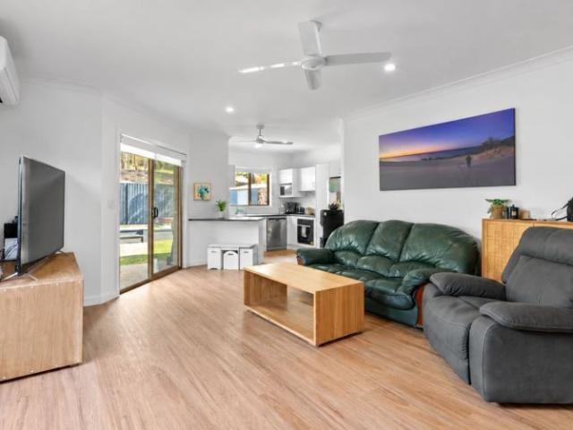 Cosy and Quite Cul d Sac 3 Bed 2 Bath 2 Car In an Elite Area