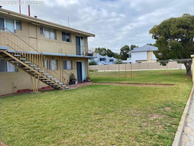 Cosy Apartment Living Just Minutes from Rockingham Foreshore