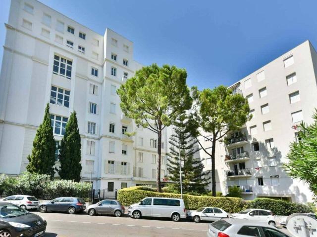 Cosy appt avec parking Cannes Bail mobilité