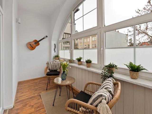 Cosy Art Deco 2 room flat with conservatory in a Gründerzeit villa, Berlin Amsterdam Apartments for Rent