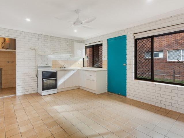 Cosy Beachside Unit