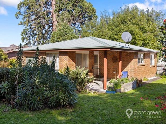 IDEAL INVESTMENT COSY BRICK VENEER ON ITS OWN TITLE WITH A PRIVATE YARD