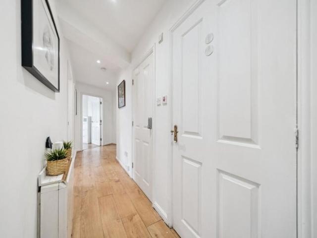 Cosy Central Flat for Students