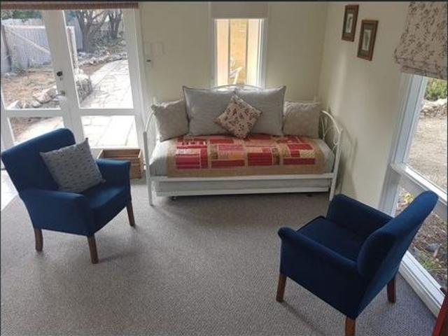 Cosy & Convenient Granny Flat Close to Town