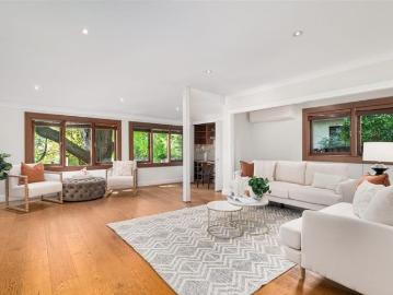Cosy Cottage Charm with a Versatile Studio