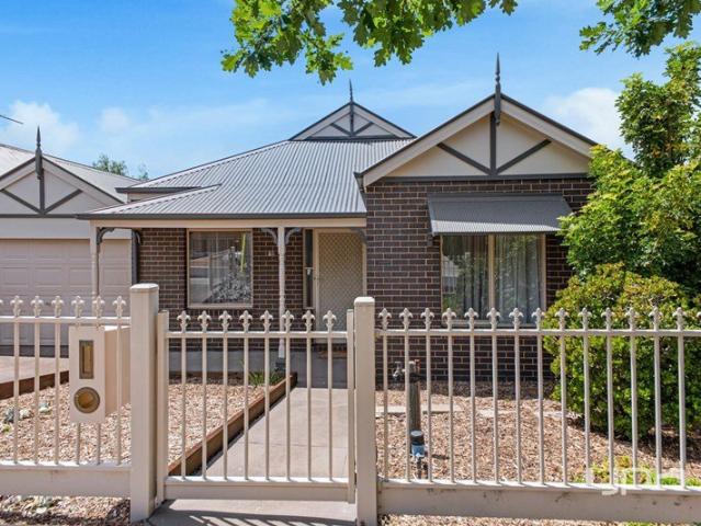Cosy Cottage In Caroline Springs