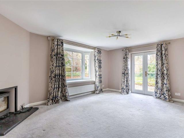Cosy cottage situated in the popular village of Thriplow