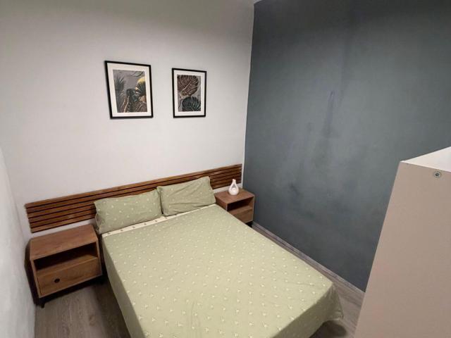 Cosy double bedroom close to Rocafort metro station