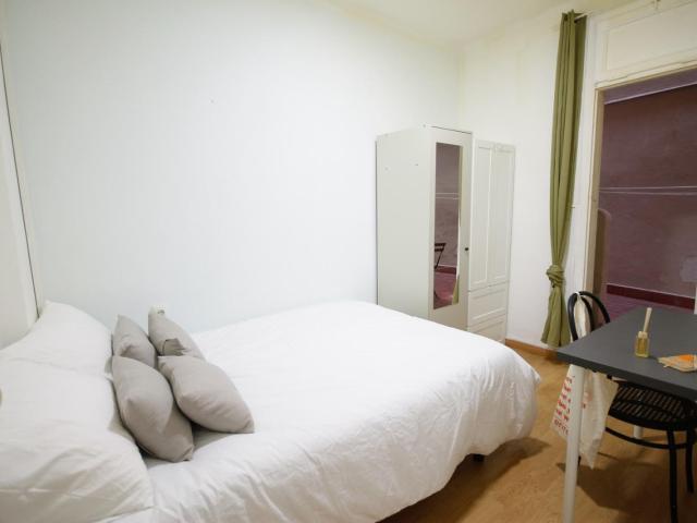 Cosy double bedroom in Sant Andreu de Palomar