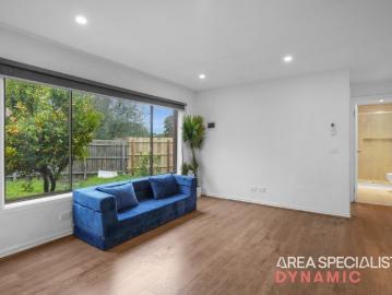 Cosy, furnished and ready to call home with a surprisingly big backyard