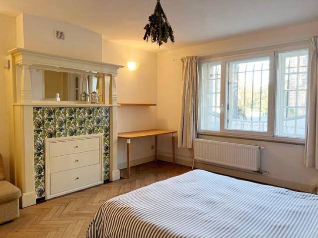 ~ Cosy Furnished Studio for Rent ~