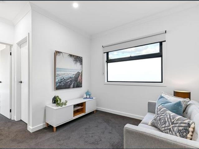 Cosy Family Townhouse Gardening Included!