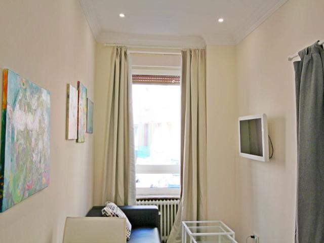 Cosy ground floor apartment, Frankfurt Amsterdam Apartments for Rent