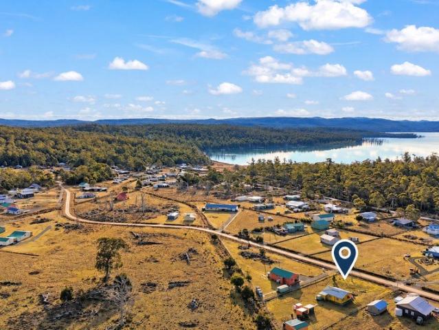 Cosy Lakeside Escape in the Heart of the Central Highlands