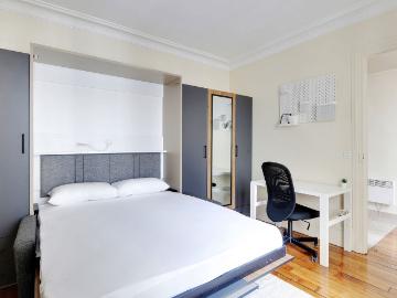 Cosy little flat in Vaugirard, Paris Amsterdam Apartments for Rent