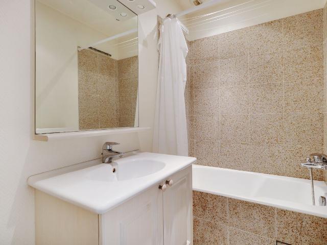 Cosy little flat in Vaugirard, Paris Amsterdam Apartments for Rent