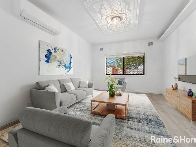 COSY LIVING $510pw including all the bills!