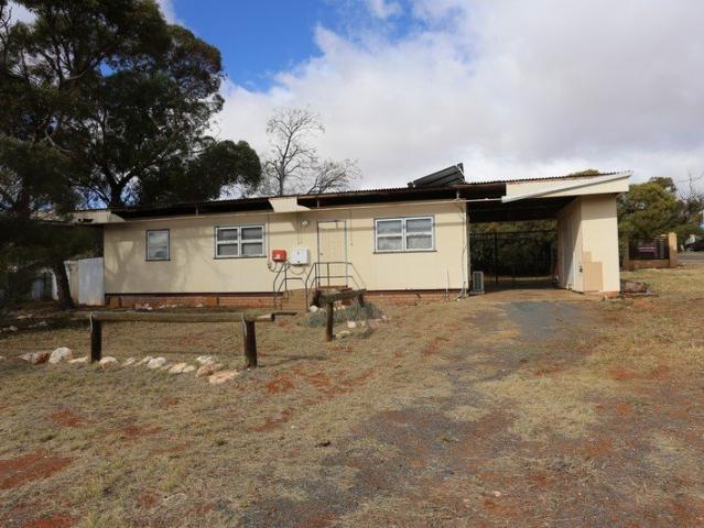Cosy Living, Corner Block Convenience
