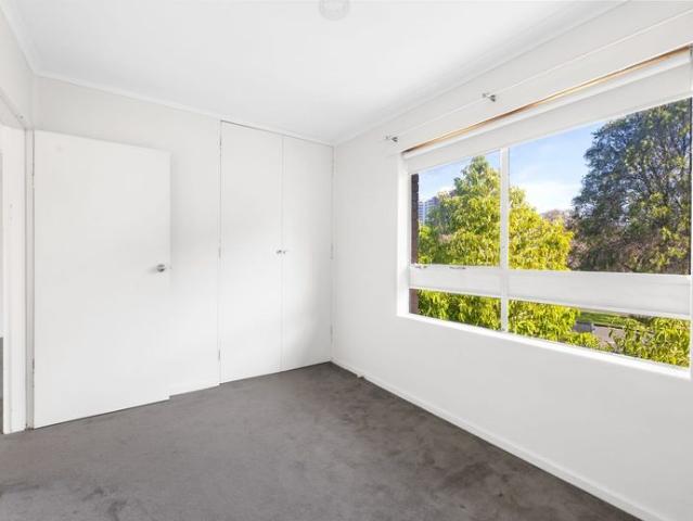 Cosy Living In Prime Location!