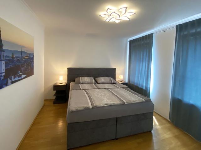 Cosy private flat near Naschmarkt with an car park, Vienna Amsterdam Apartments for Rent