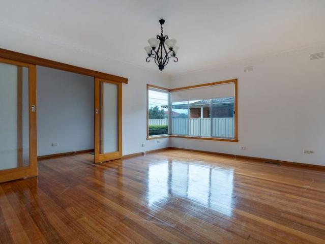 cosy property close to everything!