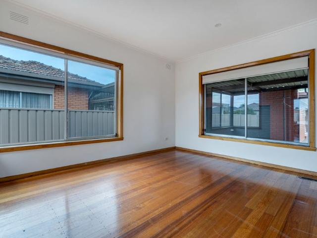 cosy property close to everything!