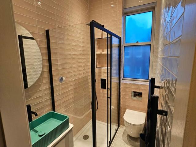 Cosy, Recently Renovated 1 Bedroom flat for rent