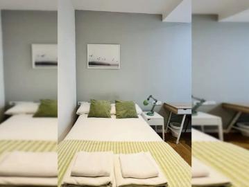 Cosy room for rent in 6 bedroom apartment in Centro