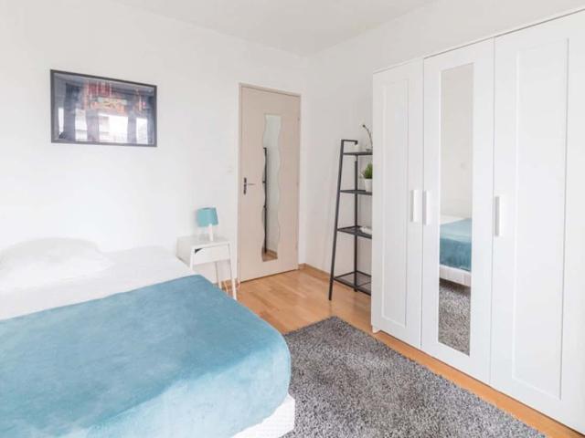 Cosy room with balcony 12m²