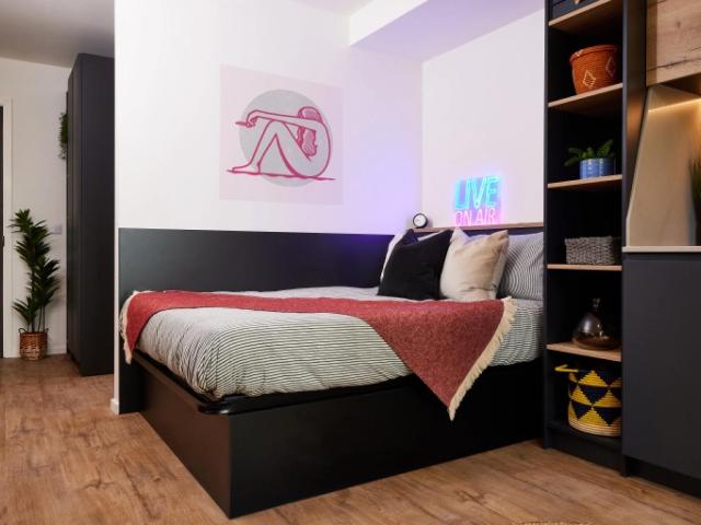 Cosy studio very close to the University of Warwick Has an Apartment