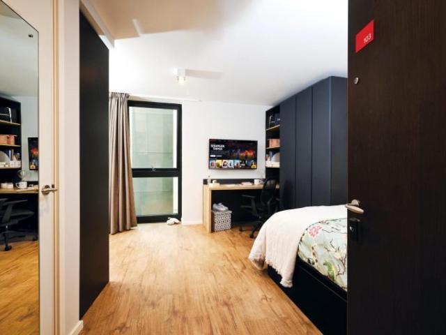 Cosy studio close to The Merrion Centre Has an Apartment