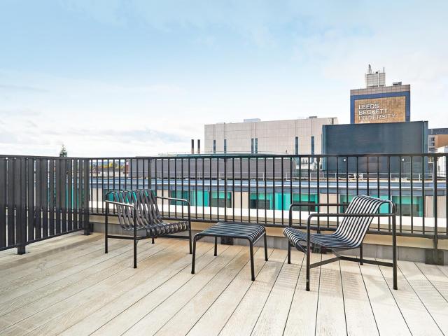 Cosy studio close to The Merrion Centre Has an Apartment