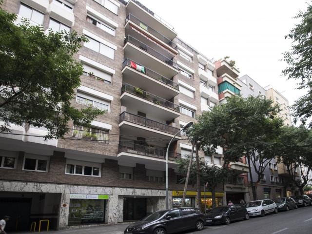 Cosy single bedroom close to Alfons X metro station