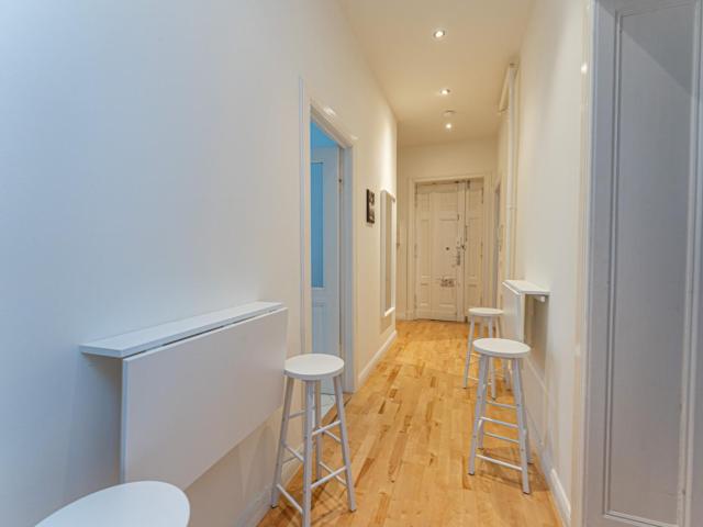 Cosy single bedroom in a 6 bedroom apartment close to Schönhauser Allee metro station