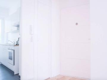 Cosy single bedroom in shared apartment with balcony