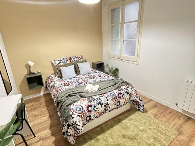 Cosy single bedroom in the charming Poble Sec neighbourhood