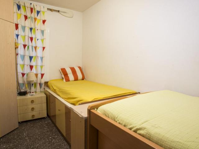 Cosy twin bedroom near the Instituto de Educación Continua Universitat Pompeu Fabra