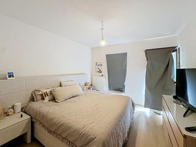 Cosy two bedroom apartment with an indoor garage for rent